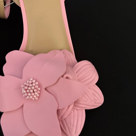 A New Day Pink Floral Sandals - Picture 2 of 5